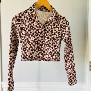 Long Sleeve Collared Floral Crop Top. Size Small